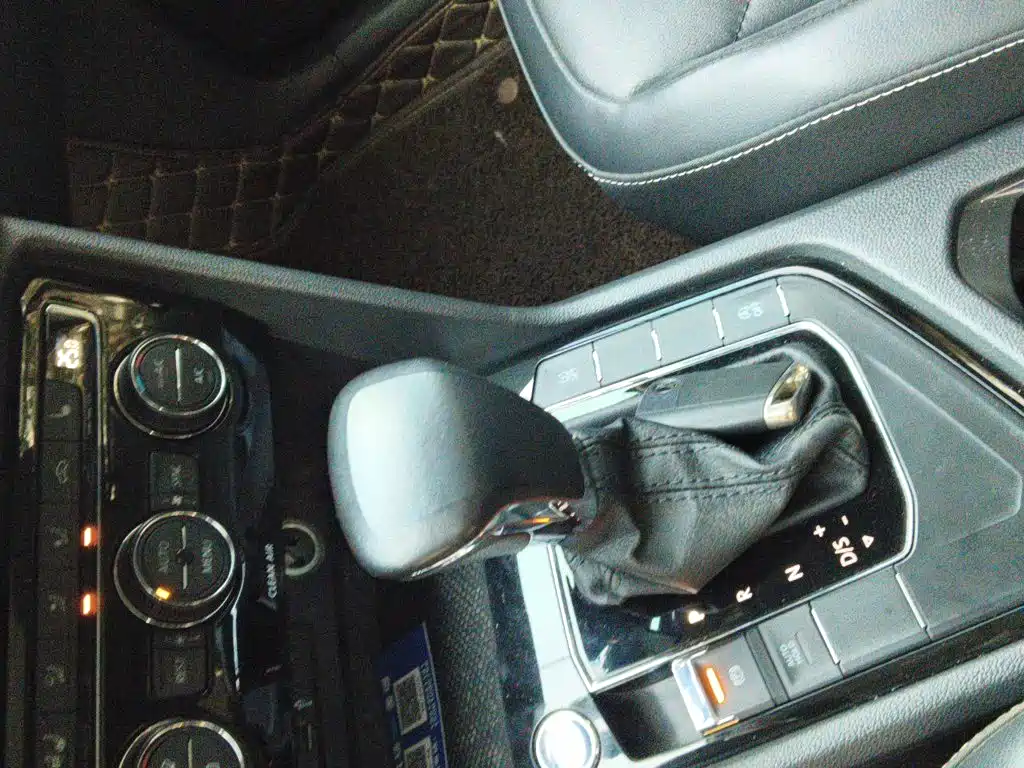 Volkswagen Tiguan L — миниатюра 15