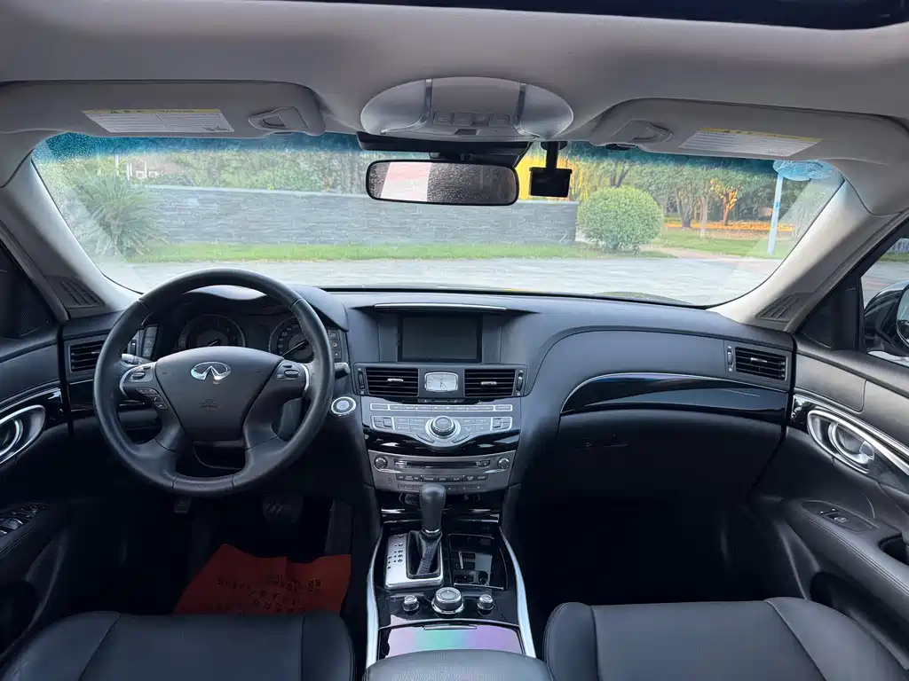 Infiniti Q70 — миниатюра 5