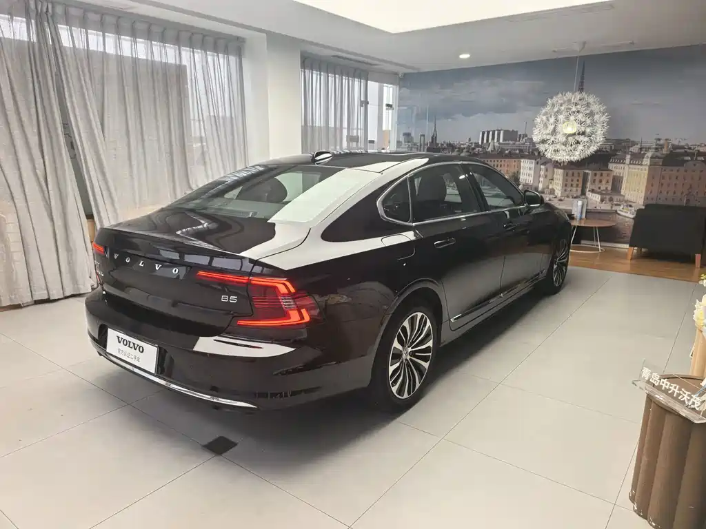 Volvo S90 — миниатюра 15