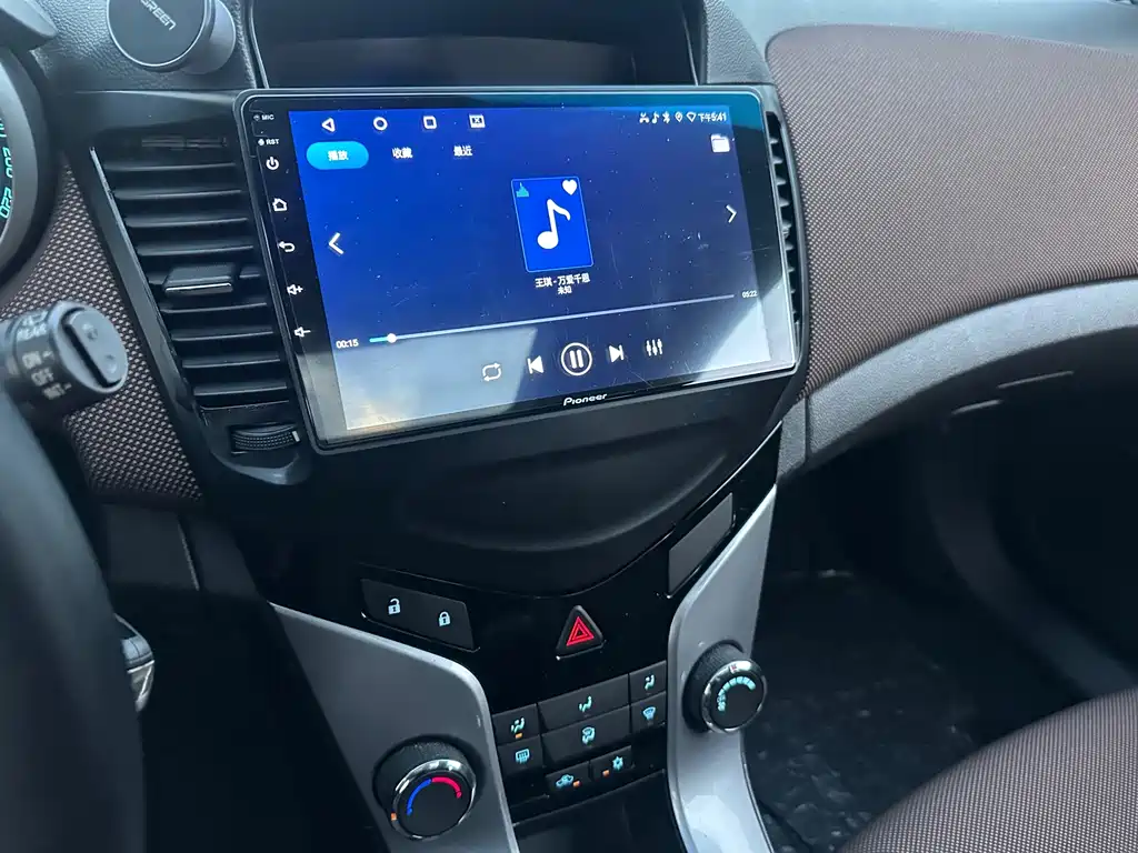 Chevrolet Cruze — миниатюра 17