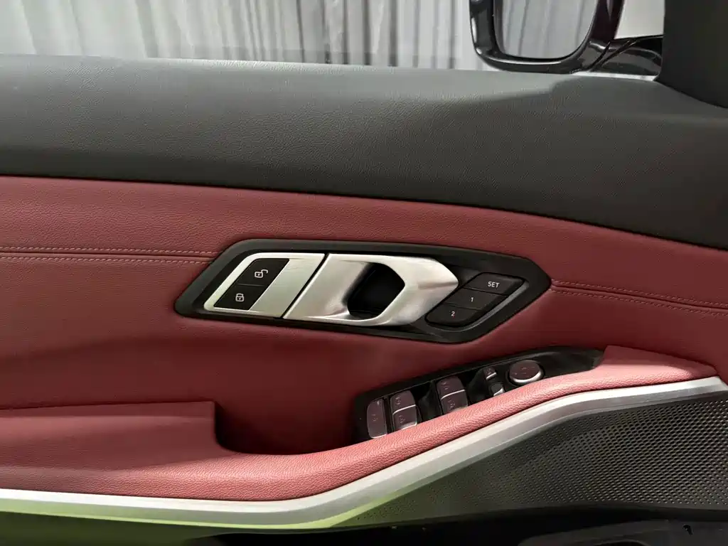 BMW 3 Series — миниатюра 10