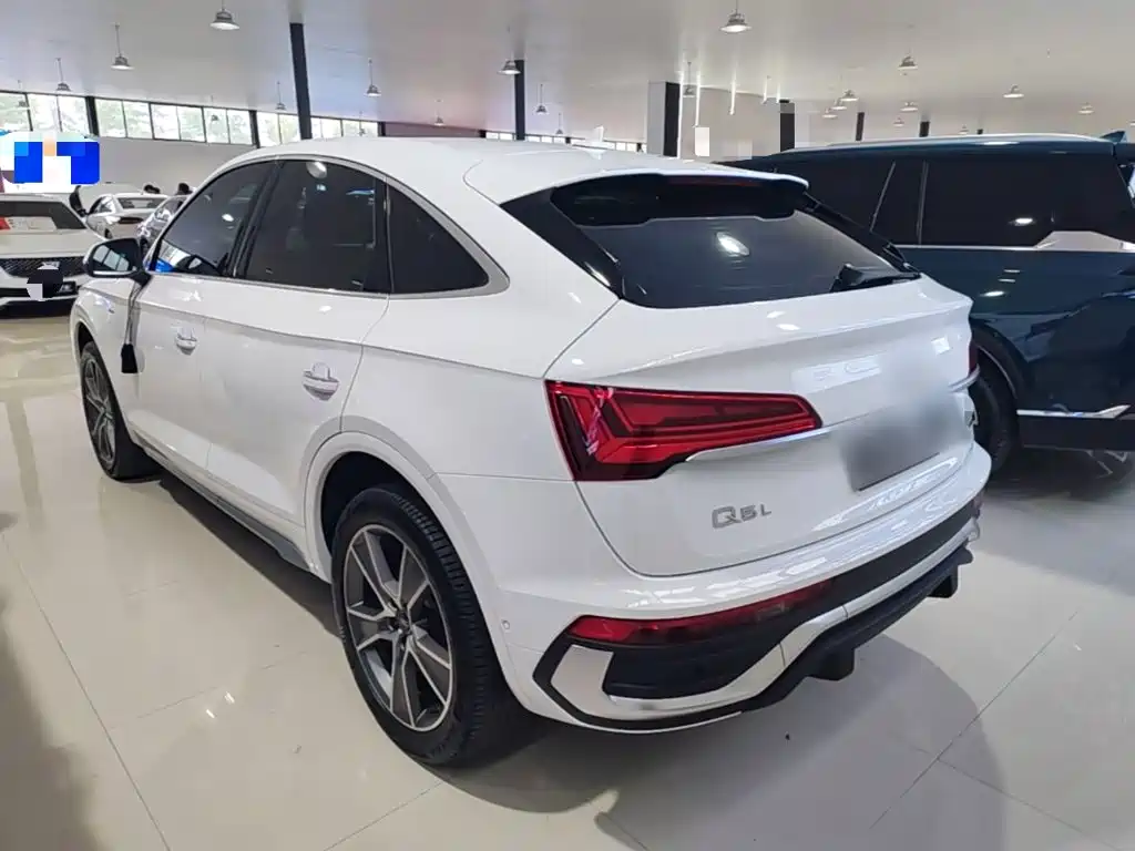 Audi Q5L Sportback — миниатюра 5
