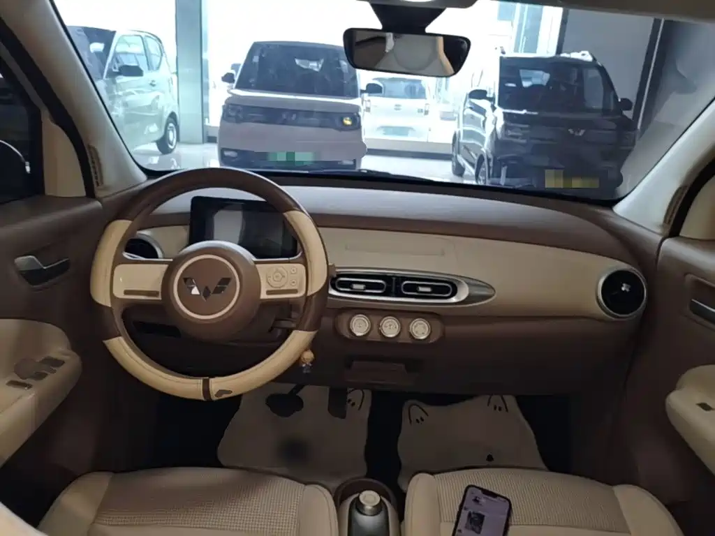 Wuling MINIEV — миниатюра 10