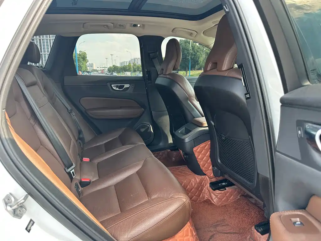 Volvo XC60 — миниатюра 19