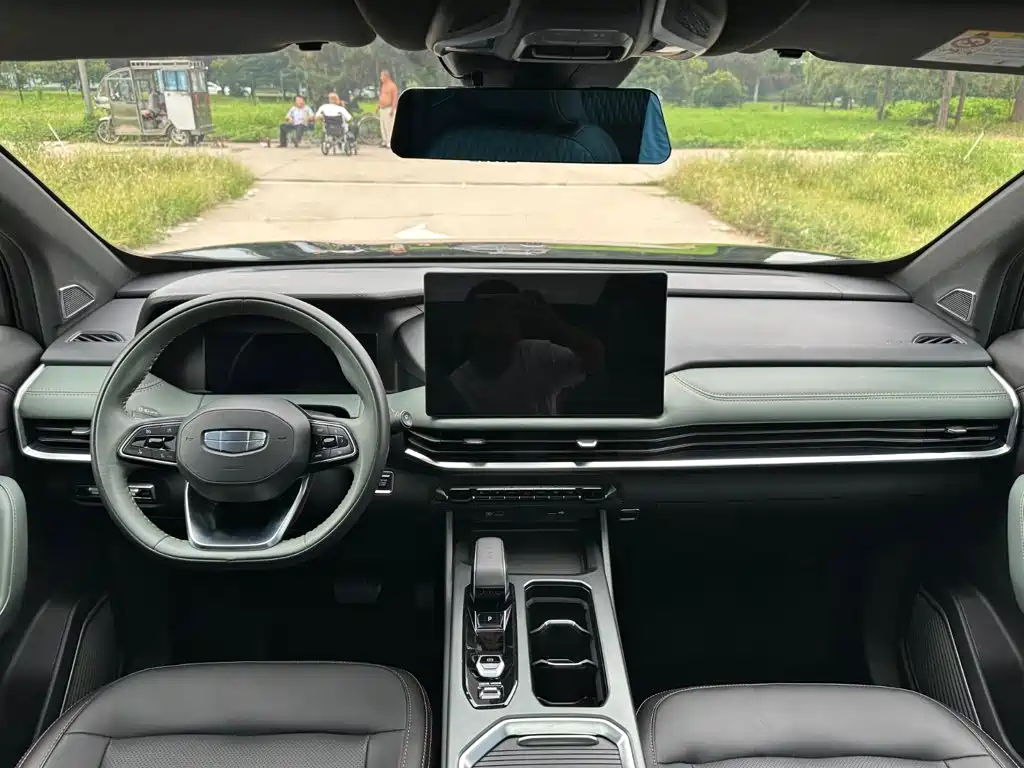 Geely Haoyue L — миниатюра 11