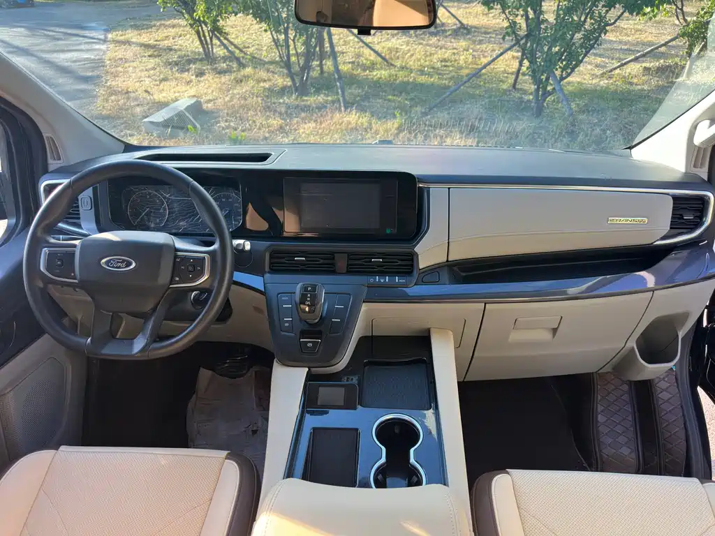 Ford Transit — миниатюра 5