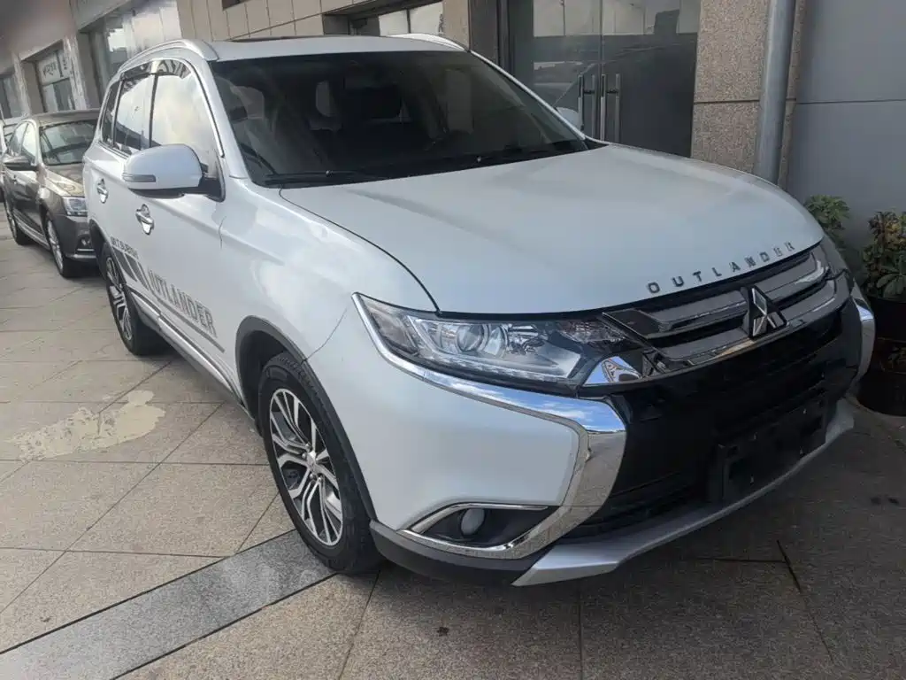 Mitsubishi Outlander — миниатюра 4