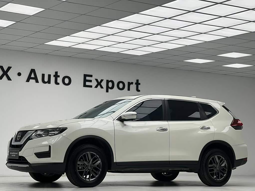 Nissan X-Trail 2.0 л 2025 г. Белый, пробег 2000 км