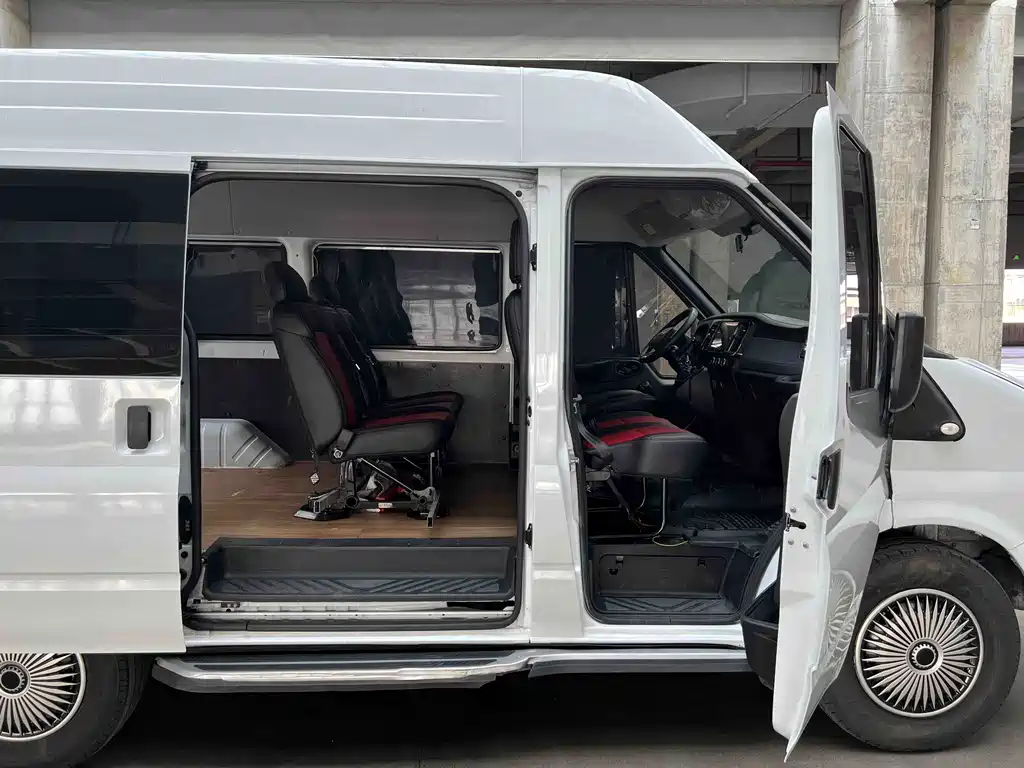 JMC JMC Fushun — миниатюра 10