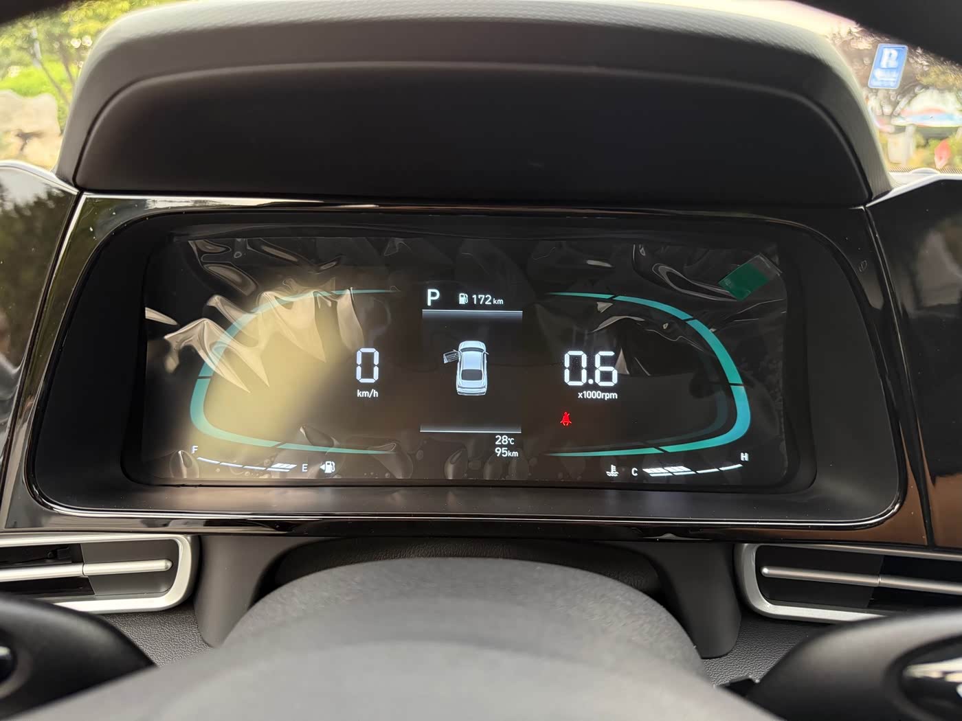 Hyundai Elantra 1.5 л 2026 г. Белый, пробег 100 км