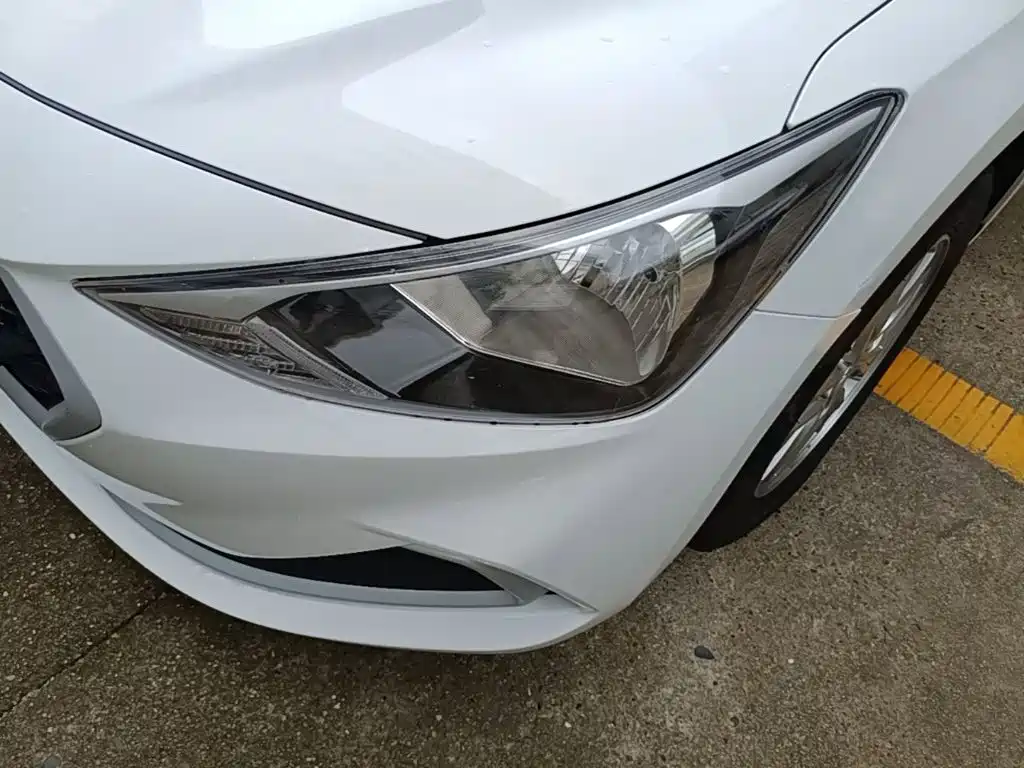 Hyundai Elantra — миниатюра 24