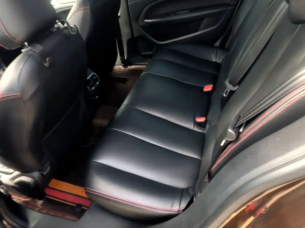 Peugeot 408 — миниатюра 17