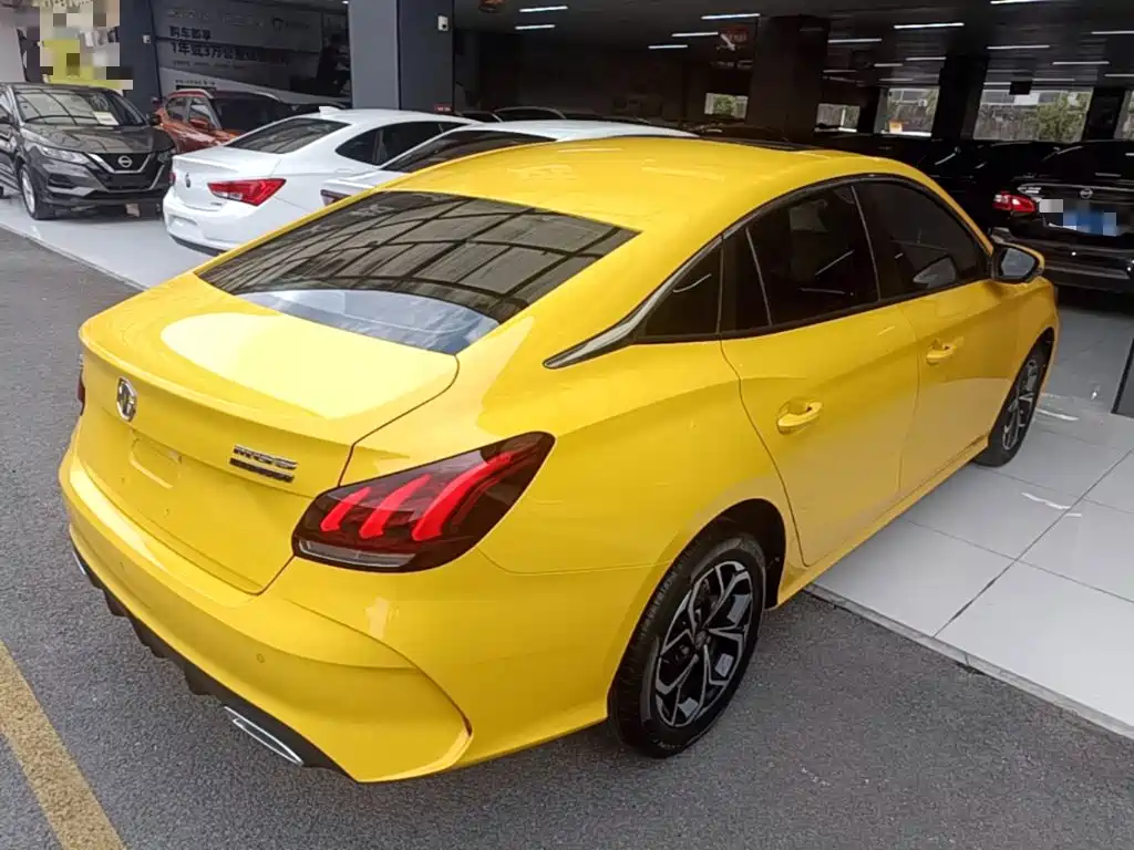 MG MG5 — миниатюра 7