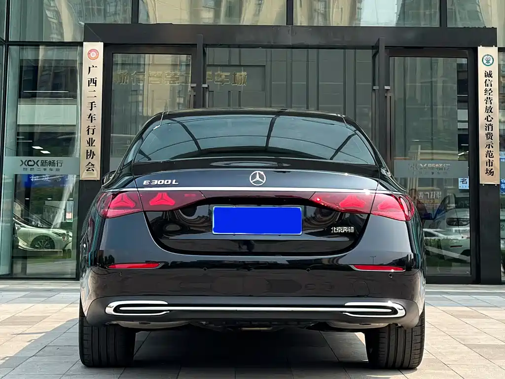 Mercedes-Benz E-Class E 2026 E 300 L Luxury