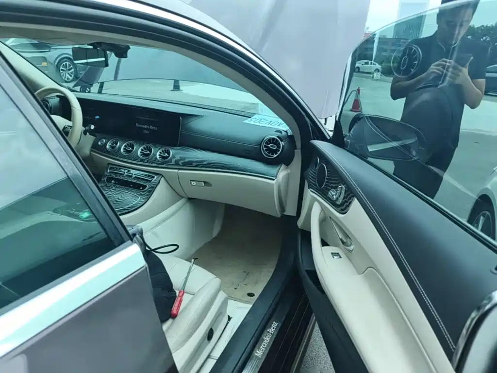Mercedes-Benz E-Class (Import) — миниатюра 9