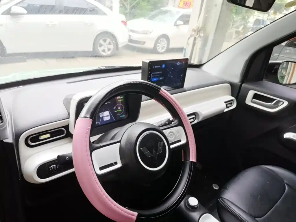 Wuling MINIEV — миниатюра 10
