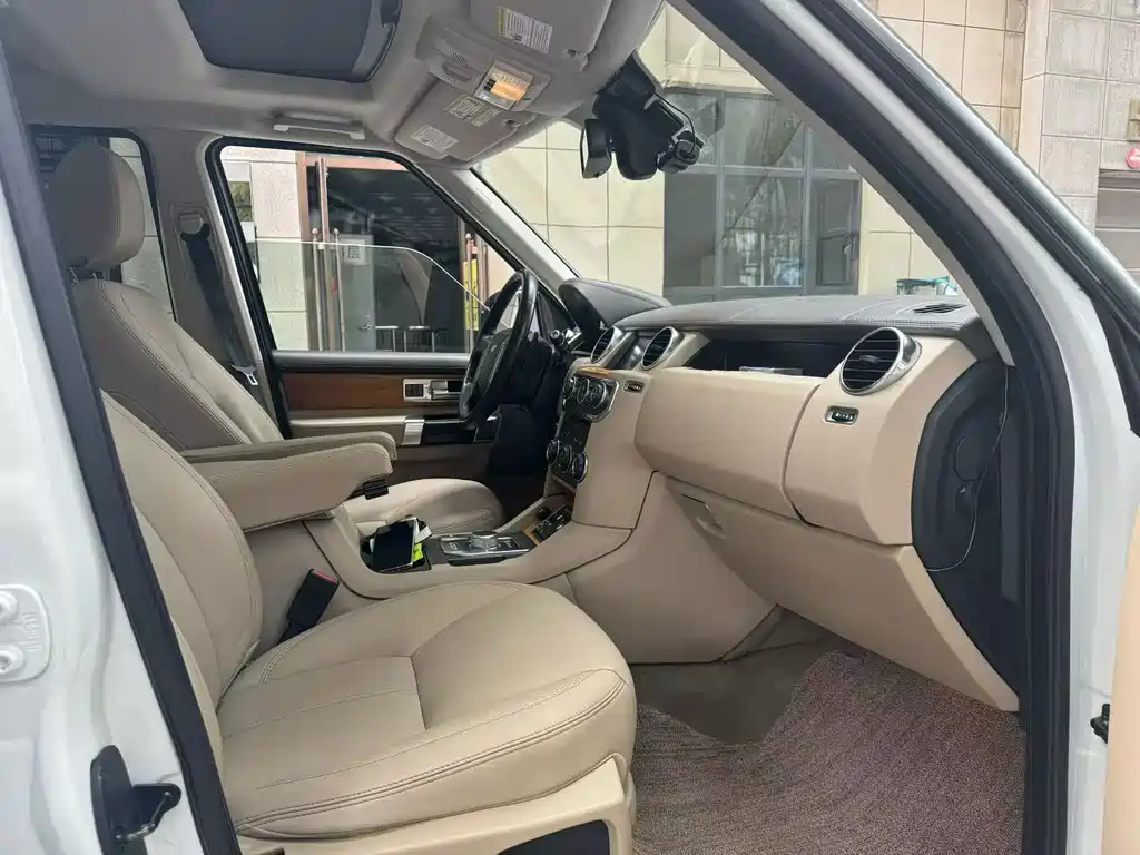 Land Rover Discovery — миниатюра 3