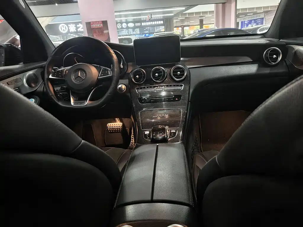 MERCEDES-BENZ GLC AMG