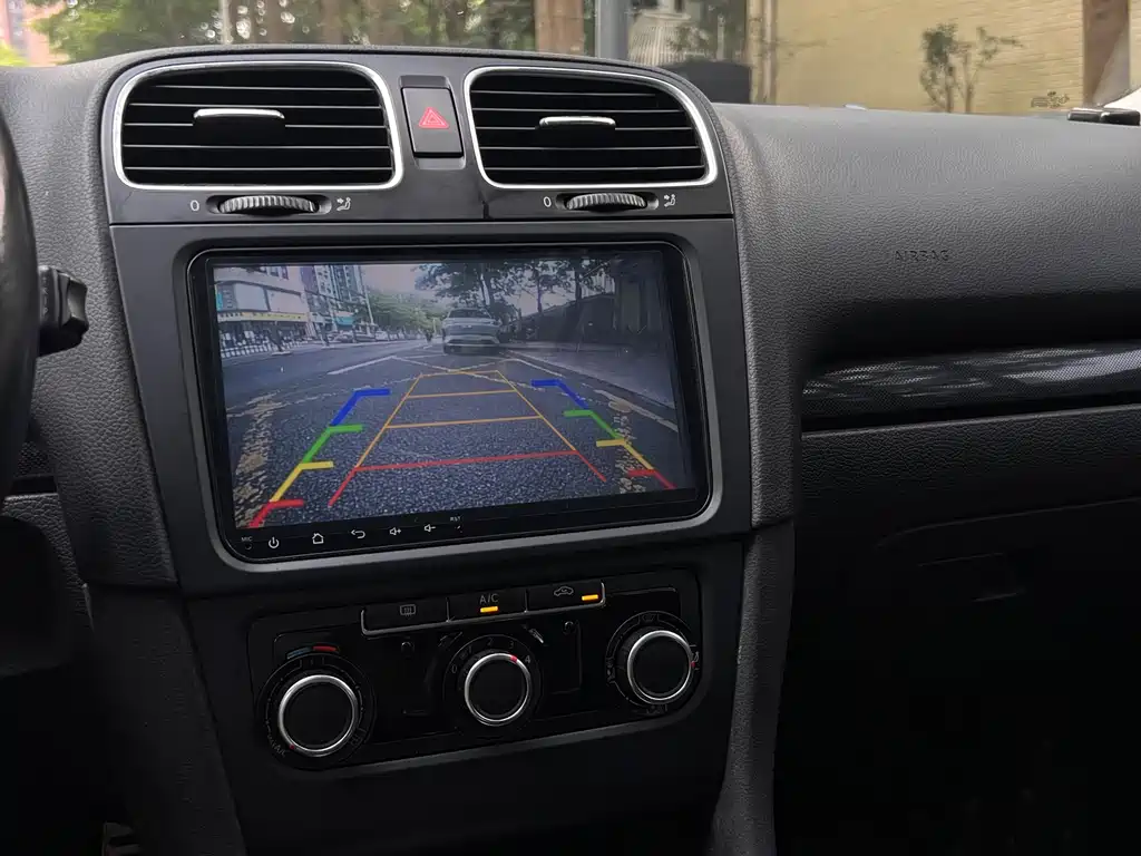Volkswagen Golf — миниатюра 10