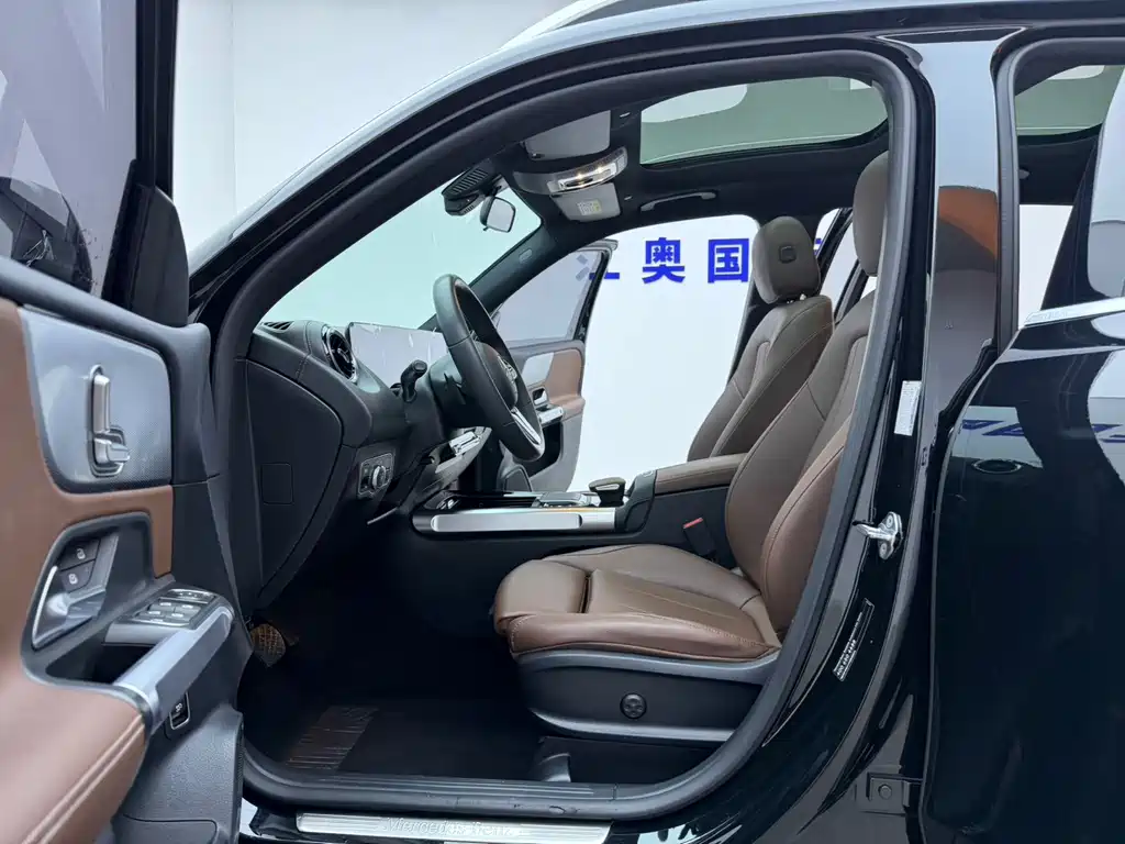 Mercedes-Benz GLB — миниатюра 6