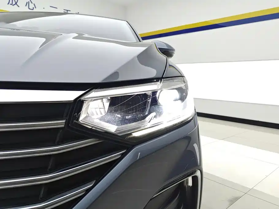 Volkswagen Lavida — миниатюра 5