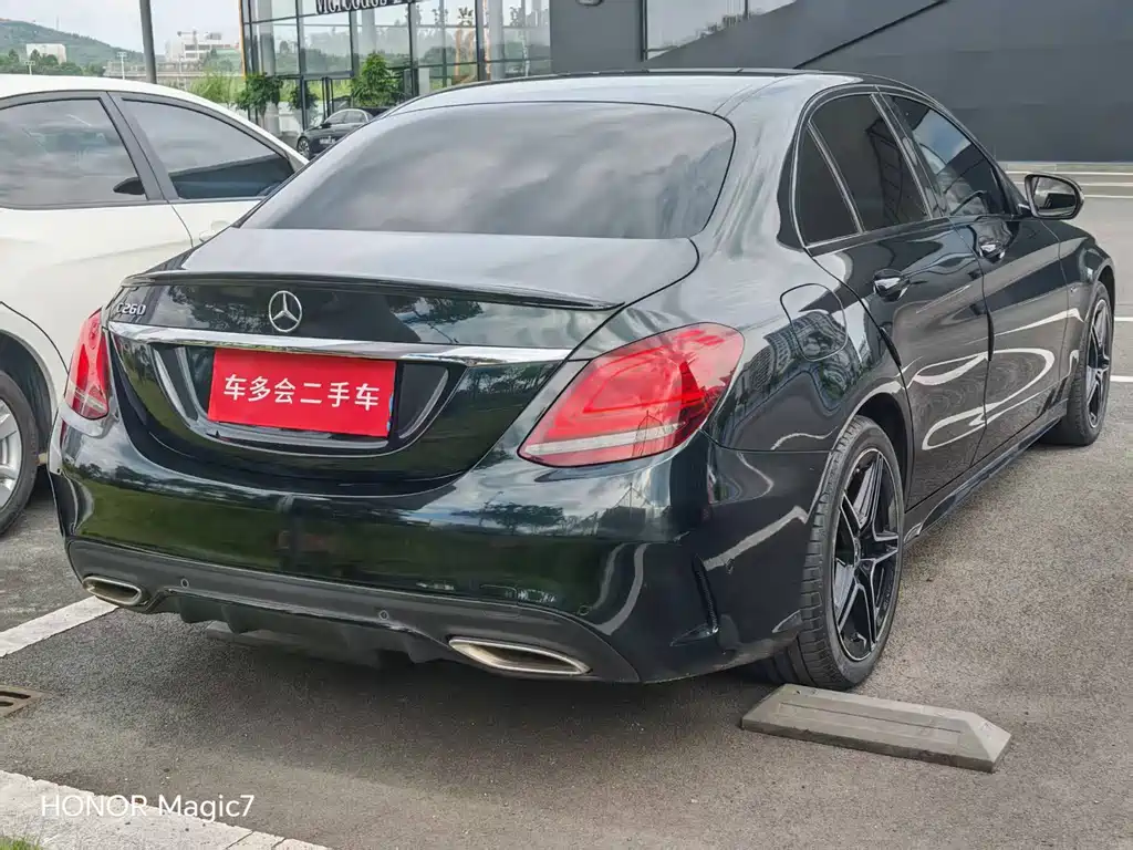 Mercedes-Benz C-Class — миниатюра 6