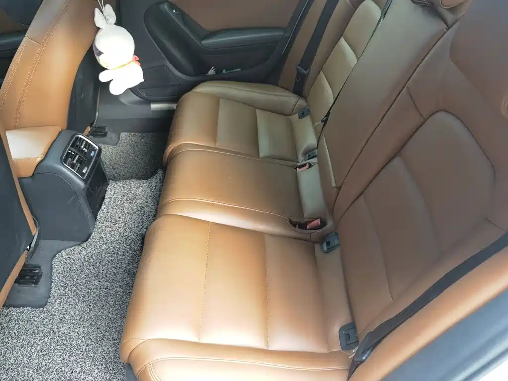 Audi A4L — миниатюра 15
