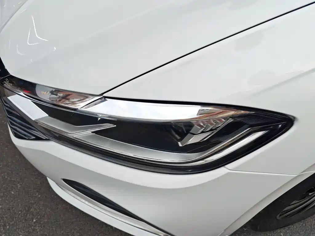 Volkswagen Lavida — миниатюра 16
