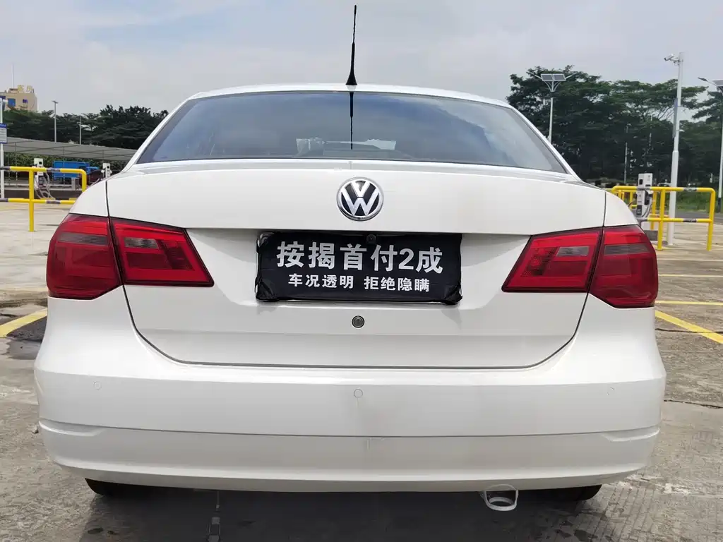 Volkswagen Jetta — миниатюра 4
