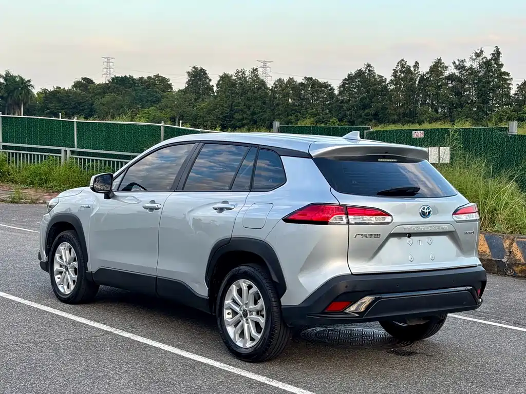 Toyota Frontlander — миниатюра 4