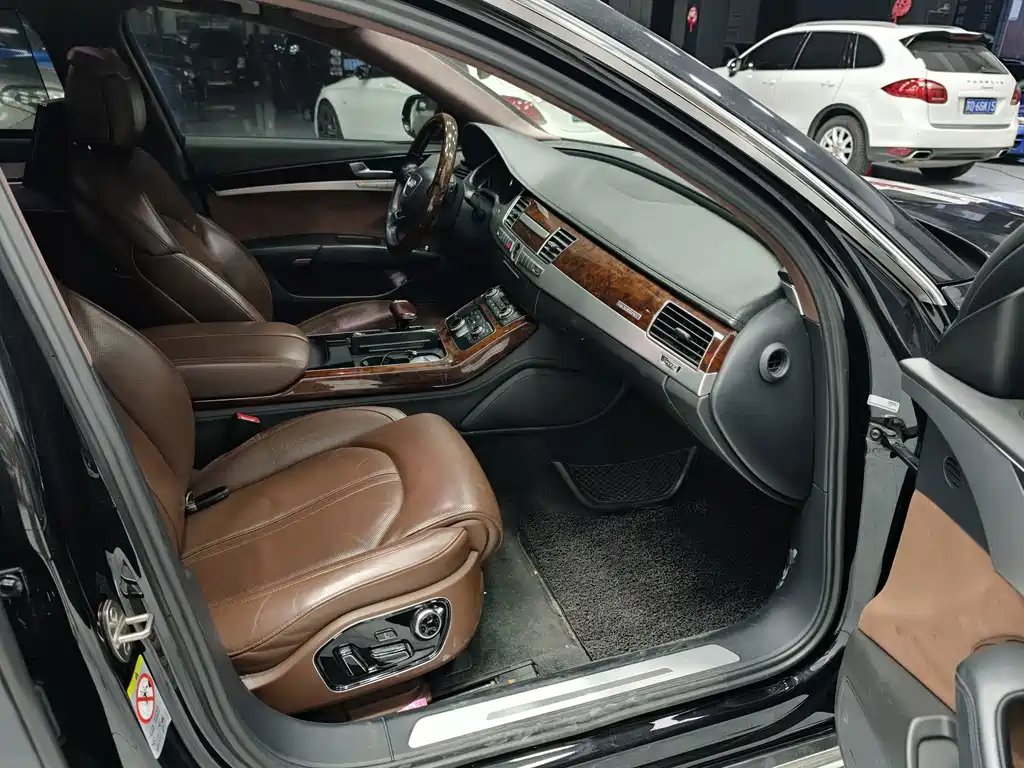 Audi A8 — миниатюра 18