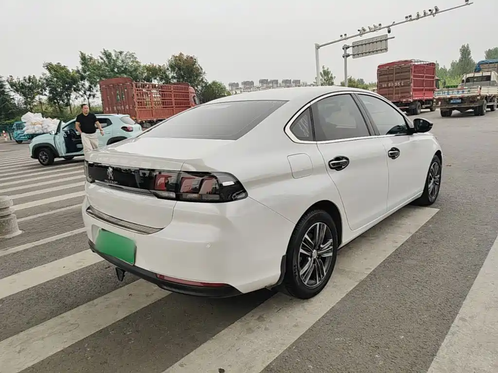 Peugeot 308 — миниатюра 7