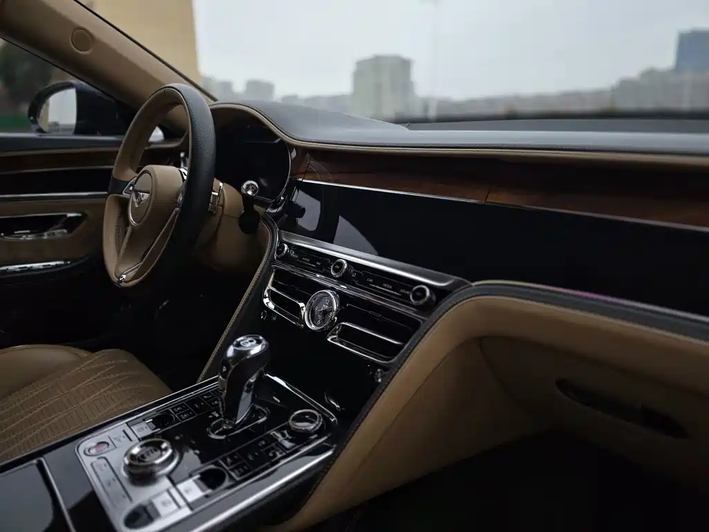 Bentley Flying Spur — миниатюра 9