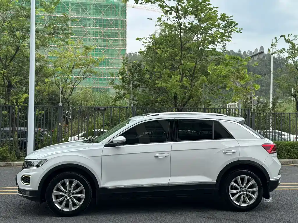 Volkswagen T-Roc — миниатюра 8
