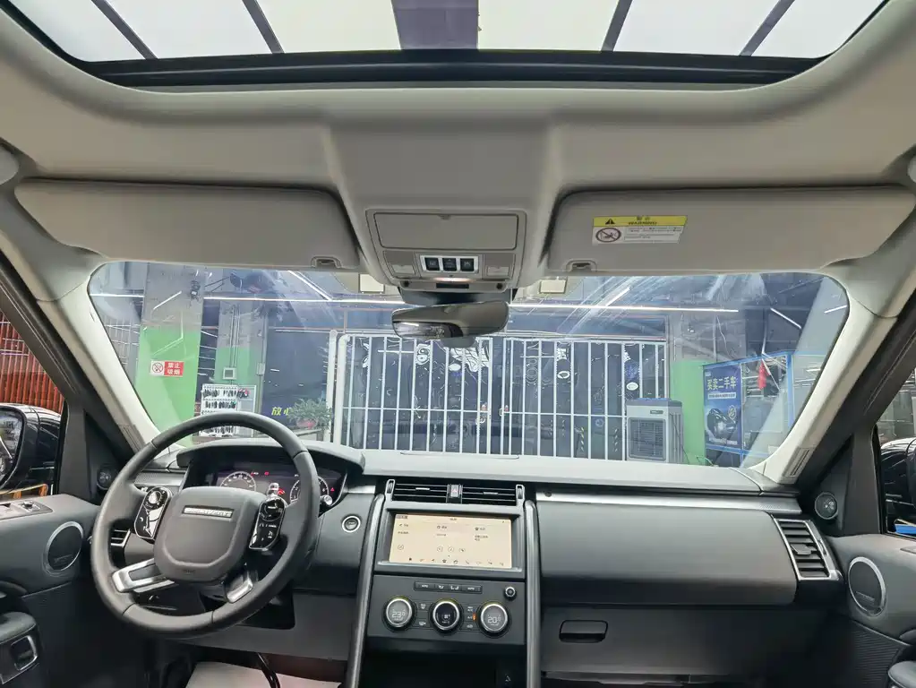Land Rover Discovery — миниатюра 7