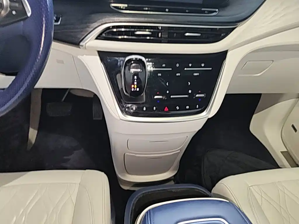 Buick GL8 — миниатюра 14
