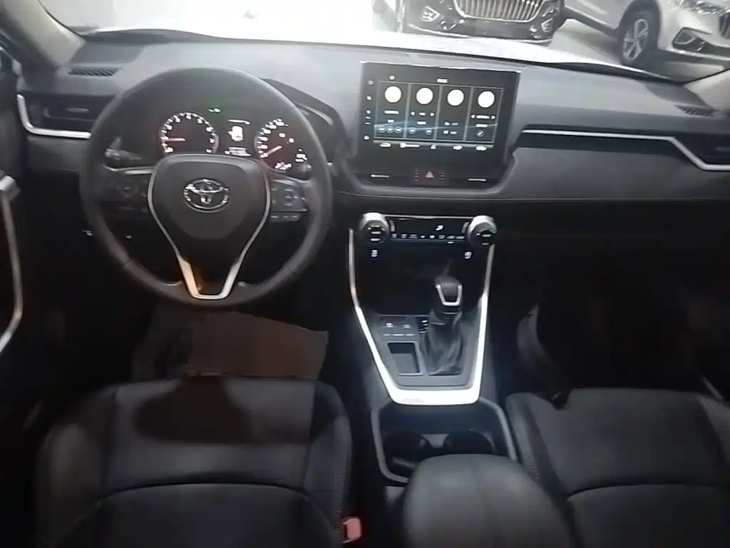 Toyota Wildlander — миниатюра 10
