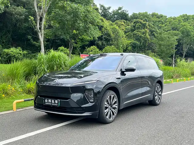 2023 Nio ES8
