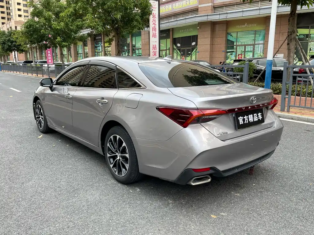 Toyota Avalon — миниатюра 6