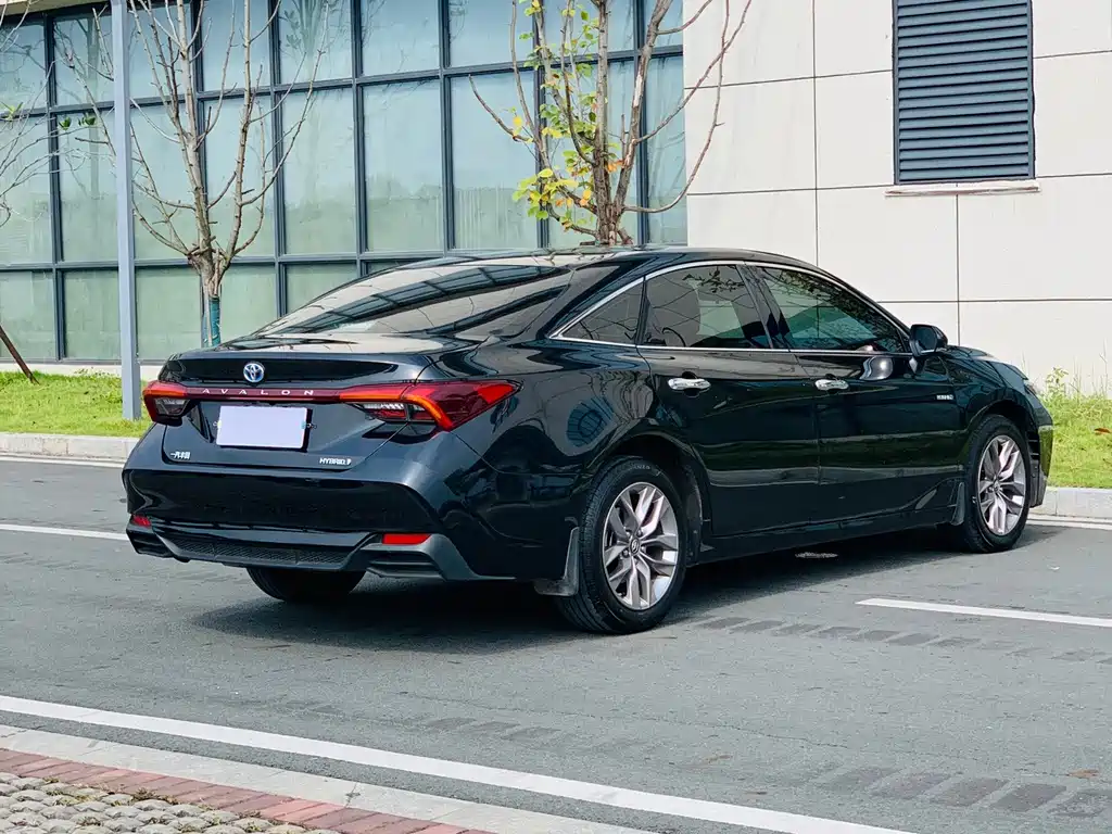 Toyota Avalon — миниатюра 9
