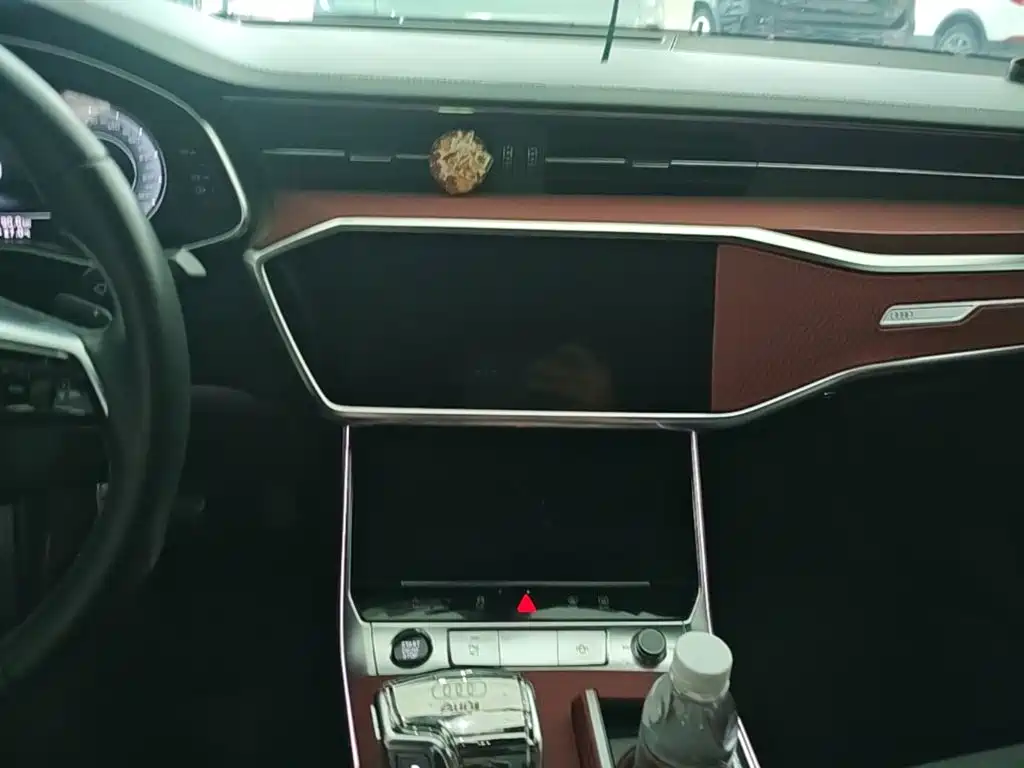 Audi A6L — миниатюра 13