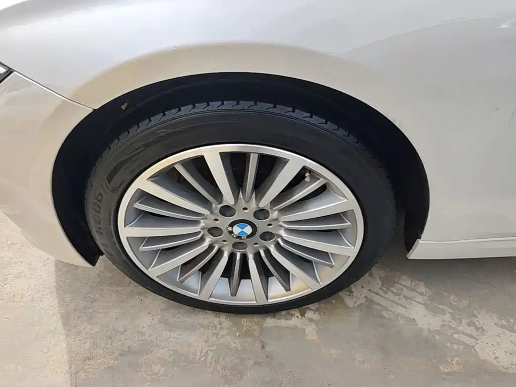 BMW 3 Series — миниатюра 23