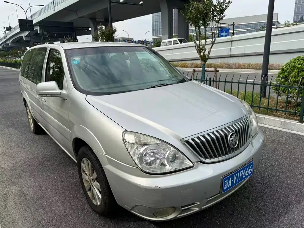 Buick GL8 — миниатюра 3