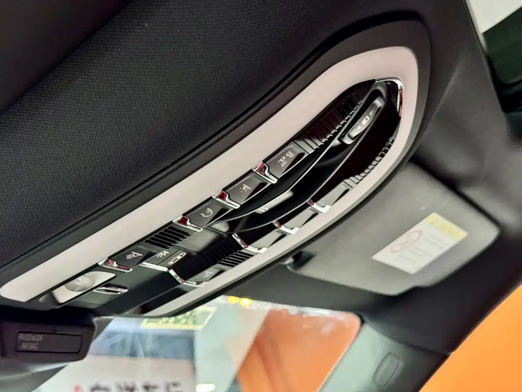 Porsche Macan — миниатюра 31