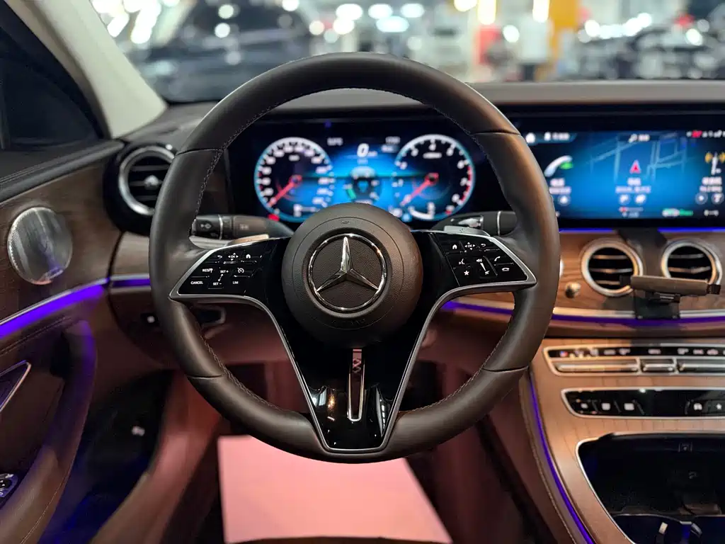 MERCEDES-BENZ E CLASS