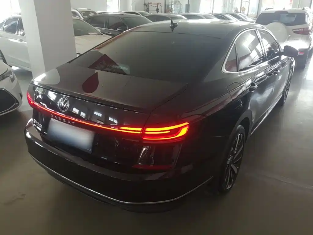 Volkswagen Passat — миниатюра 7