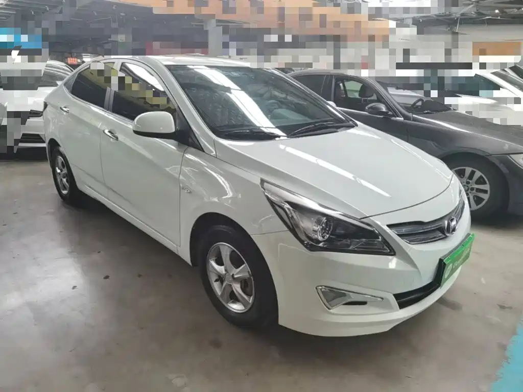 Hyundai Verna — миниатюра 4