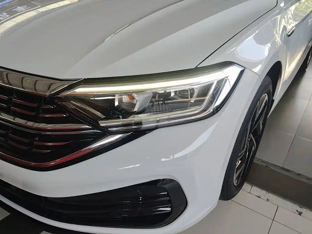 Volkswagen Sagitar — миниатюра 24