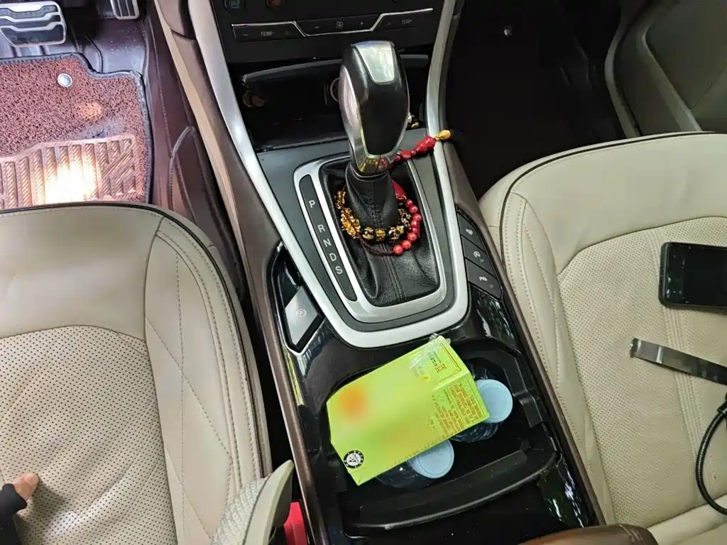 Ford Edge — миниатюра 7
