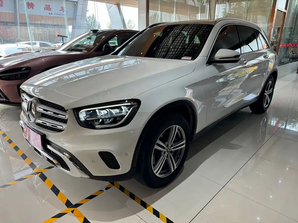 MERCEDES-BENZ GLC